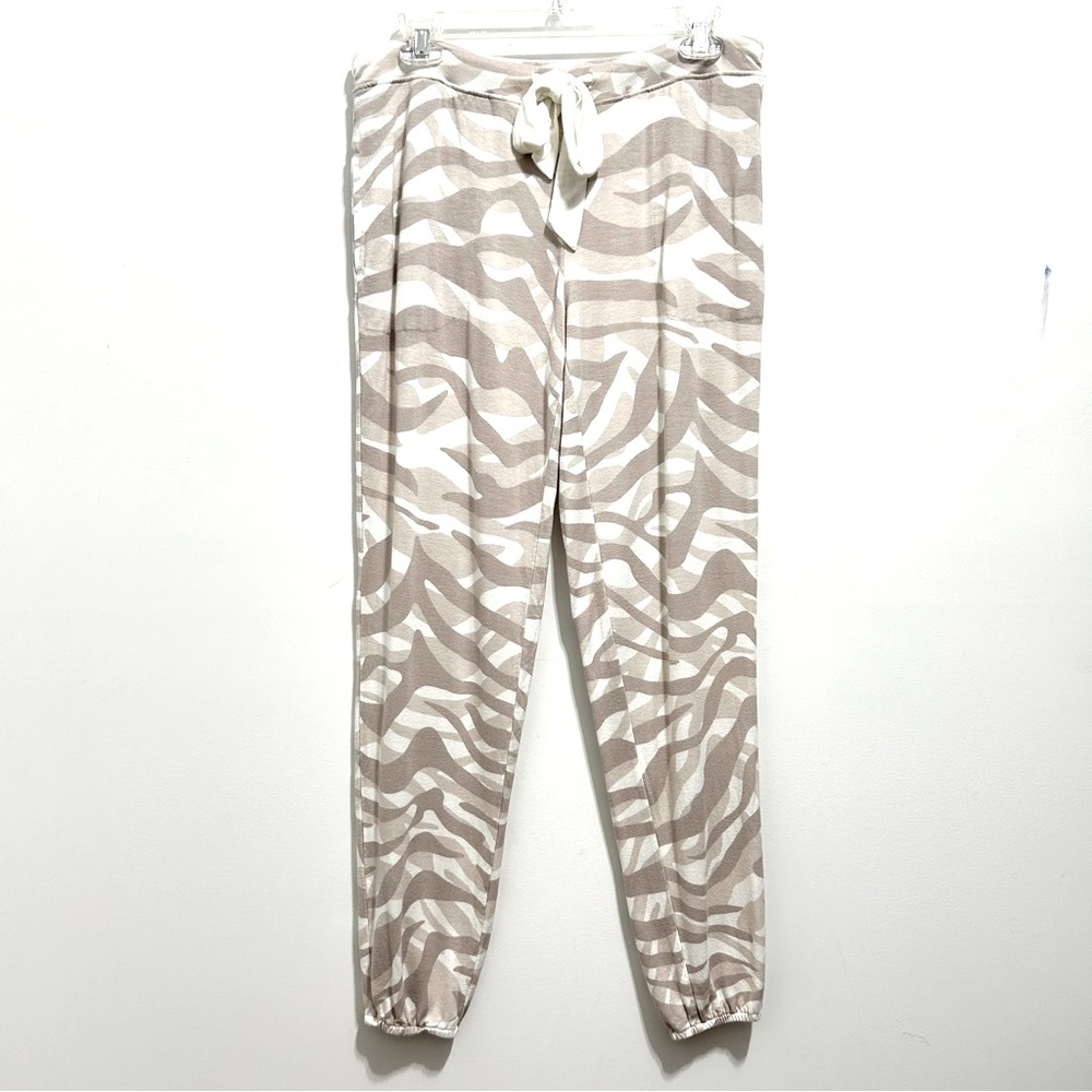 Soma Women’s Sweatpants Joggers with Pockets Beige Camo Leopard Animal Print